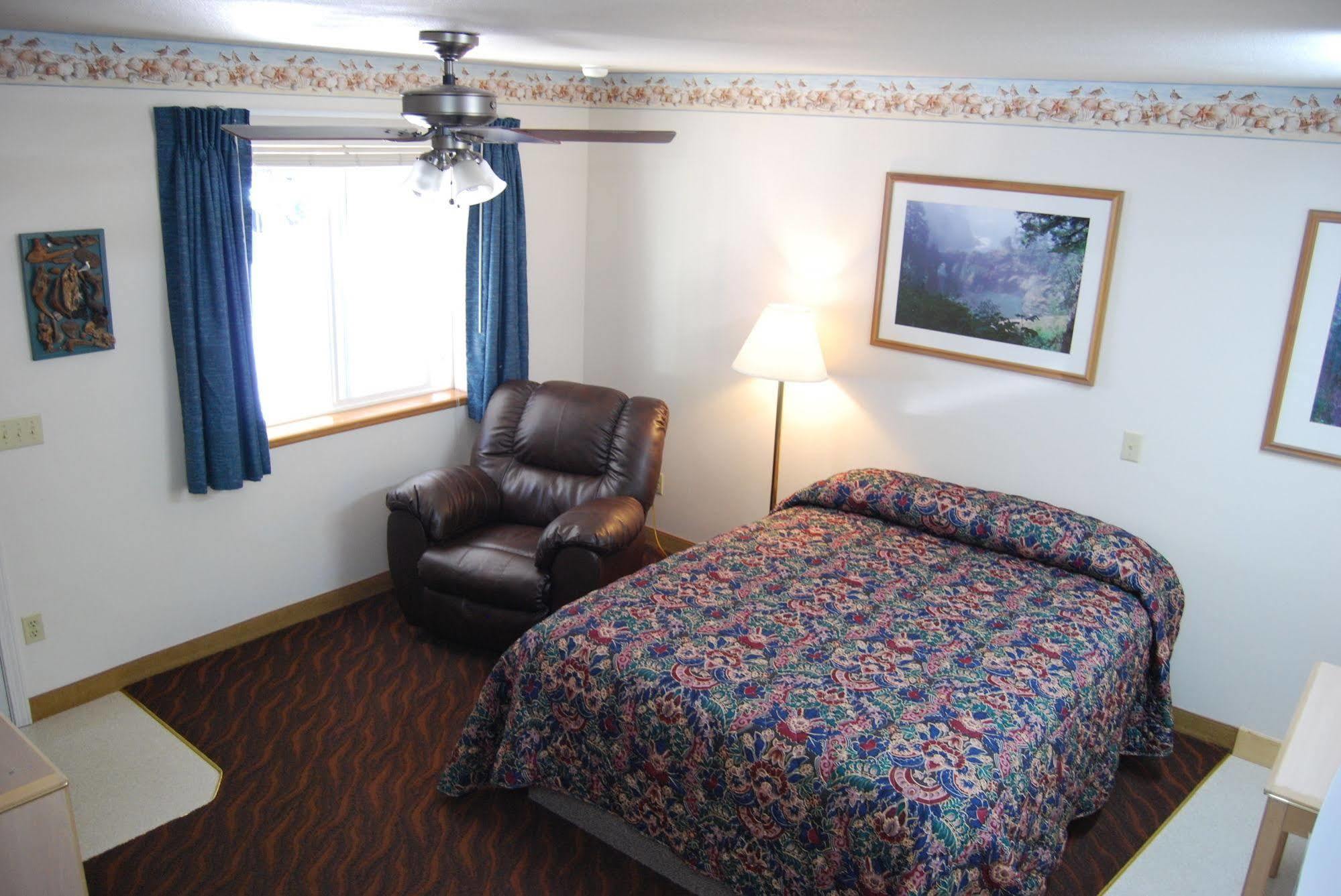 Ocean Suites Motel Brookings Εξωτερικό φωτογραφία